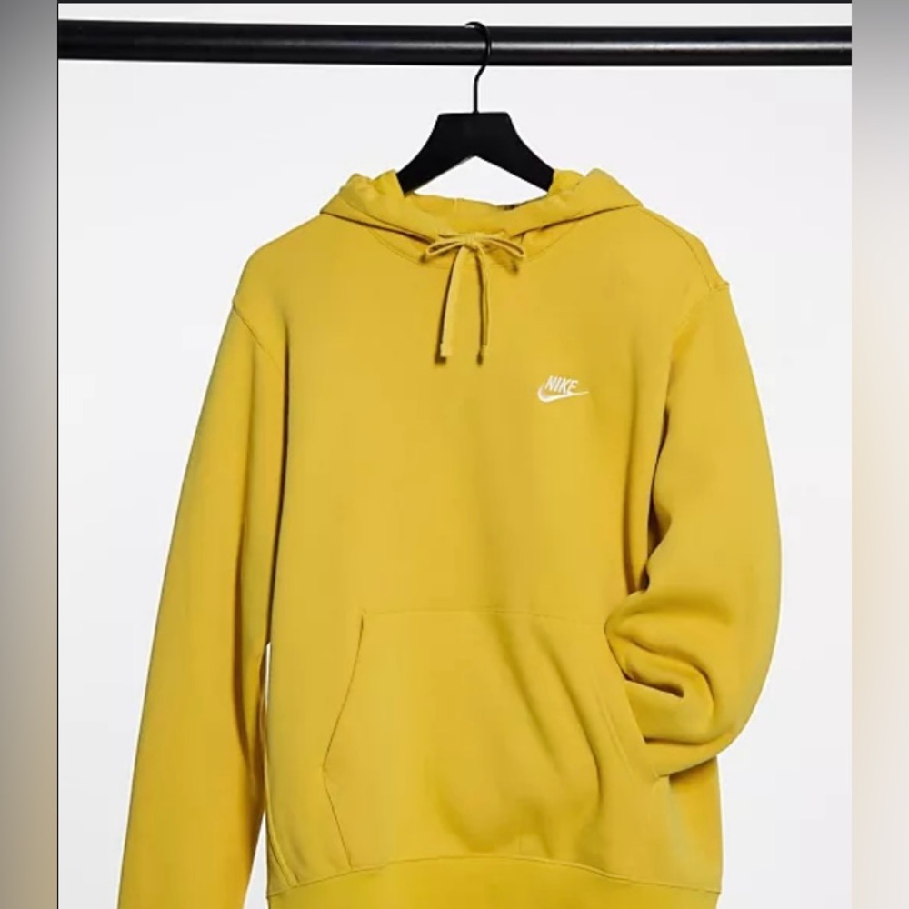 Large Men’s Nike hoodie